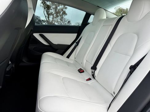 Used 2020 Tesla Model 3 Standard Range Plus image 19