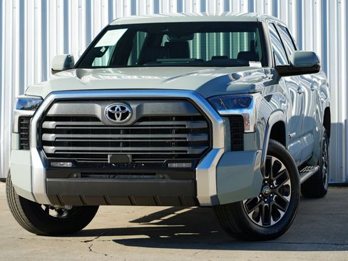 Used 2025 Toyota Tundra Limited image 3