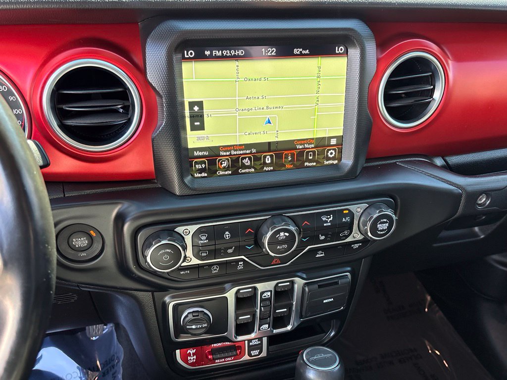 Used 2022 Jeep Gladiator Rubicon w/ Cold Weather Group AWD/4WD image 17