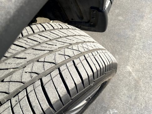 Used 2024 Honda Pilot Touring image 7