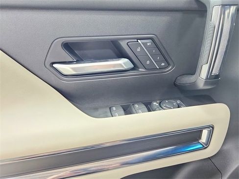 New 2026 GMC Hummer EV SUV image 34