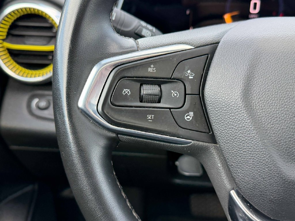 Used 2024 Chevrolet Trax ACTIV w/ Sunroof Package FWD image 35