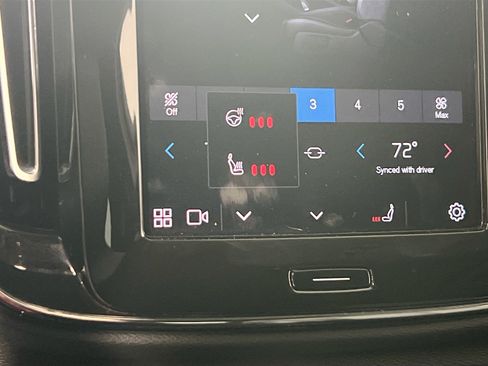 Used 2023 Volvo XC40 B5 Core w/ Convenience Package AWD/4WD image 19