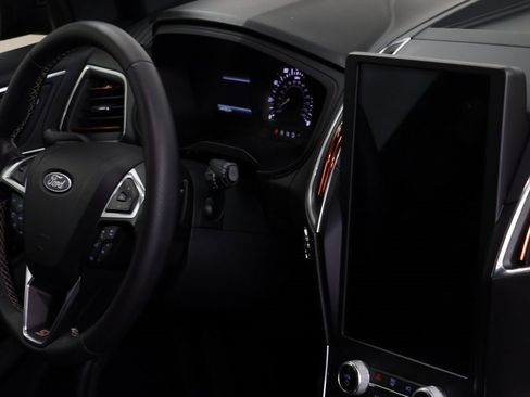 Used 2022 Ford Edge ST image 20