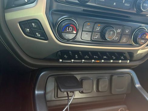 Used 2017 GMC Sierra 1500 Denali w/ Denali Ultimate Package AWD/4WD image 18
