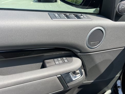 Certified 2025 Land Rover Discovery S AWD/4WD image 16