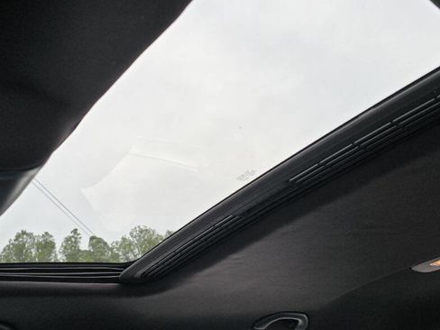 Used 2012 Volkswagen Golf R 4-Door image 28