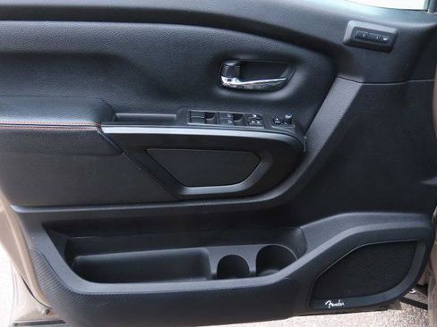 Used 2022 Nissan Titan PRO-4X w/ Pro-4x Convenience Package image 17