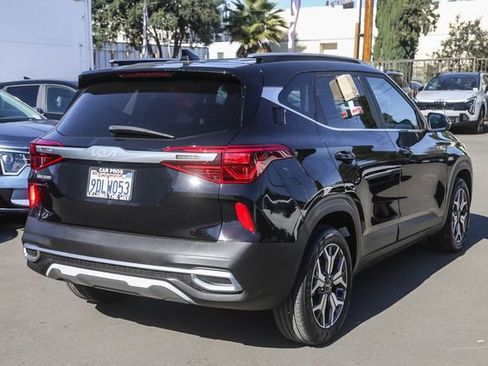 Certified 2023 Kia Seltos EX image 10