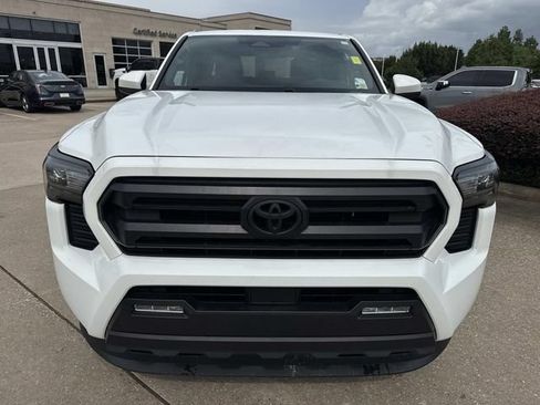 Used 2024 Toyota Tacoma SR5 RWD image 2