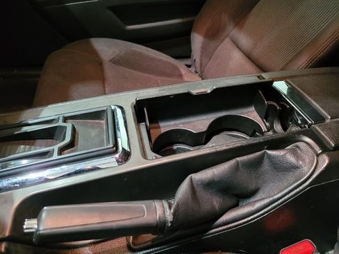 Used 2013 Ford Mustang Convertible image 29