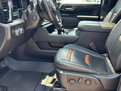Certified 2024 GMC Sierra 1500 AT4 w/ Technology Package AWD/4WD image 16