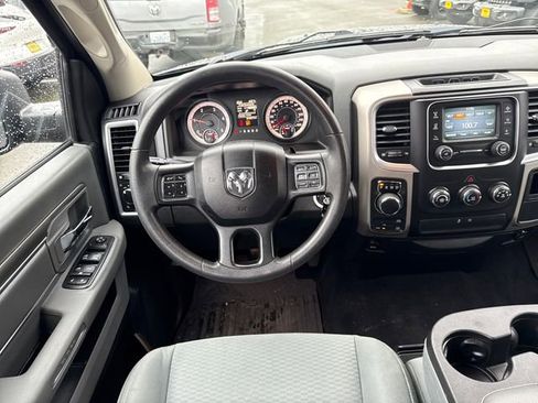 Used 2018 RAM 1500 Classic SLT image 18