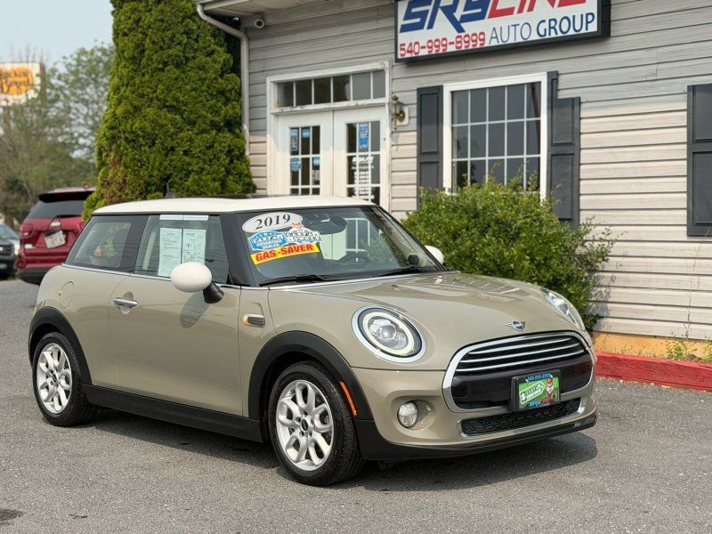 Used 2019 MINI Cooper 2-Door Hardtop FWD image 4
