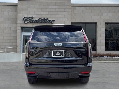 Used 2023 Cadillac Escalade ESV Sport w/ LPO, ONYX Package AWD/4WD image 6