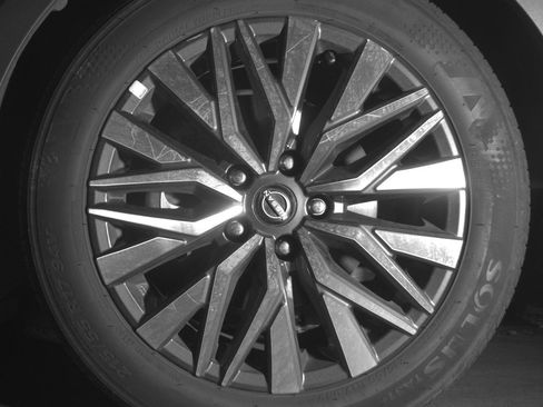 Used 2025 Nissan Altima 2.5 SV image 12