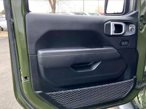 Used 2021 Jeep Gladiator Overland w/ Popular Equipment Package image 19