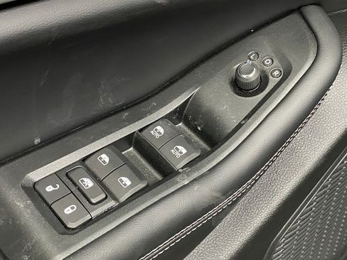 New 2026 Jeep Grand Cherokee Altitude AWD/4WD image 31