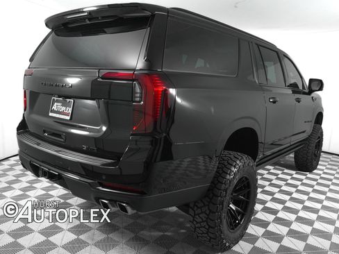 Used 2026 GMC Yukon XL Denali w/ Sun & Power Step Package AWD/4WD image 5