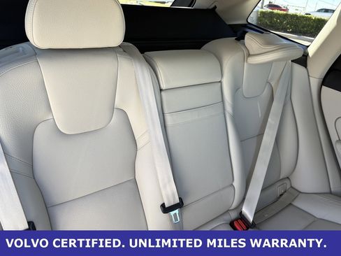Certified 2022 Volvo XC60 B5 Momentum w/ Advanced Package image 31