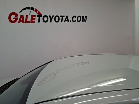 Used 2023 Toyota Camry SE AWD/4WD image 8