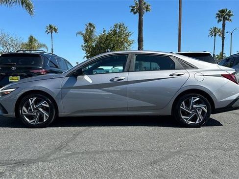 Certified 2025 Hyundai Elantra Sport image 7