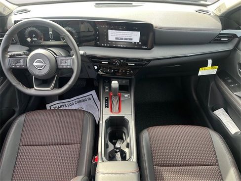 New 2026 Nissan Kicks SR w/ Cold Weather Package image 10