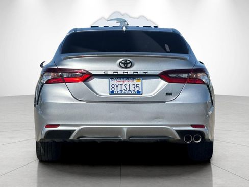 Used 2022 Toyota Camry SE image 4