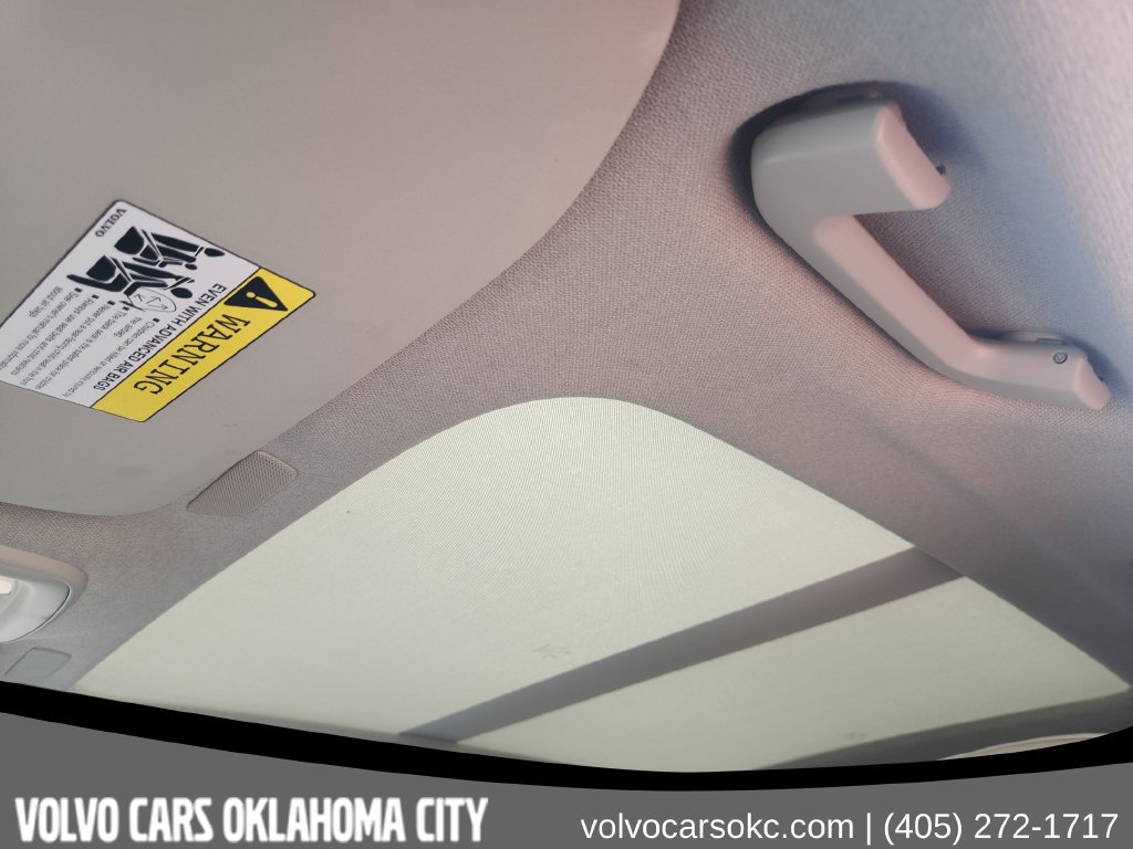 Certified 2024 Volvo XC40 B5 Plus w/ Protection Package Premier AWD/4WD image 19
