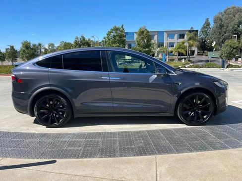 Used 2020 Tesla Model X Long Range AWD/4WD image 9