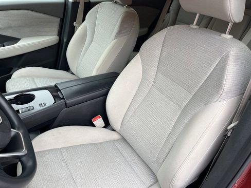 Certified 2023 Nissan Rogue SV image 15