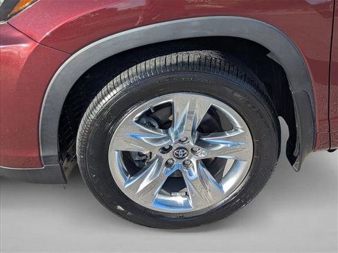 Used 2018 Toyota Highlander Limited image 25