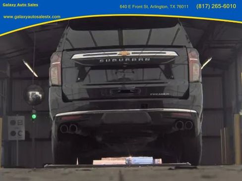 Used 2023 Chevrolet Suburban Premier image 7