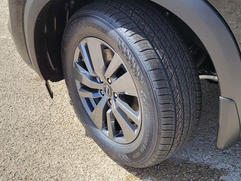 New 2026 Nissan Pathfinder SV image 11