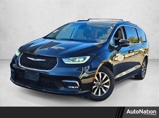 Used 2021 Chrysler Pacifica Touring-L w/ Premium & Safety Sphere Group video 1