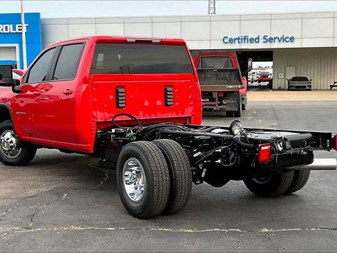 New 2026 Chevrolet Silverado 3500 LT image 3