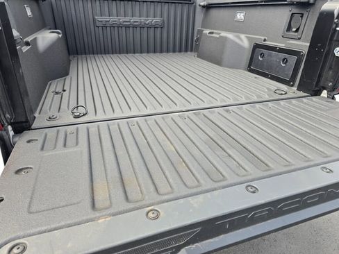 Used 2024 Toyota Tacoma TRD Off-Road w/ TRD Off Road Upgrade Package image 20