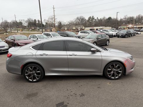 Used 2016 Chrysler 200 Limited w/ Convenience Group image 6