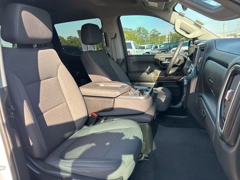 Used 2022 Chevrolet Silverado 1500 LT AWD/4WD image 27