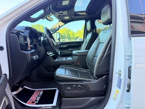 Used 2024 GMC Sierra 2500 AT4X AWD/4WD image 21