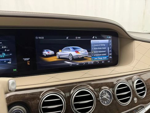 Used 2019 Mercedes-Benz S 560 4MATIC Sedan image 40