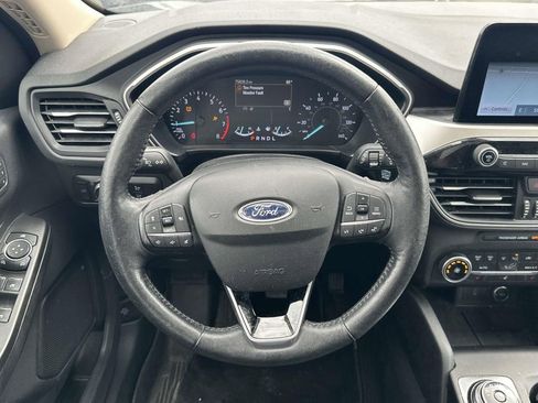 Used 2020 Ford Escape SEL image 16