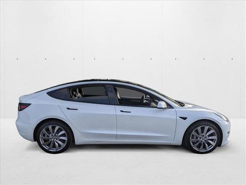 Used 2022 Tesla Model 3 Long Range image 4