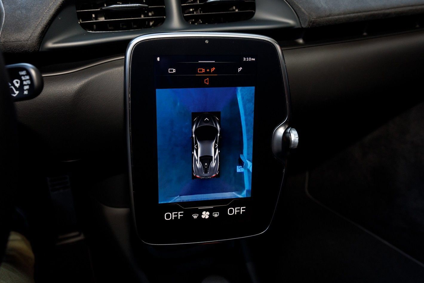 Used 2025 McLaren Artura RWD image 44