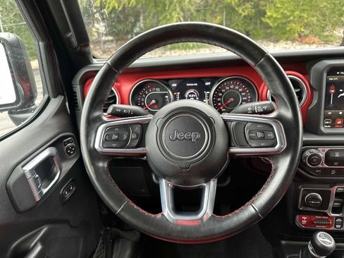 Used 2021 Jeep Gladiator Rubicon w/ Uconnect 4C Nav & Sound Group image 11