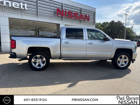 Used 2018 Chevrolet Silverado 1500 LTZ w/ Sport Package AWD/4WD image 7