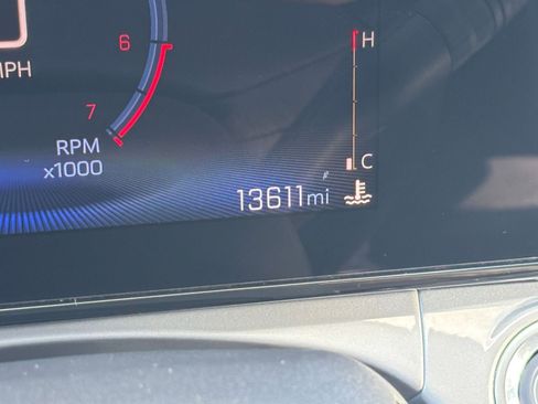 Used 2025 Chevrolet Trax LT w/ LT Convenience Package image 40