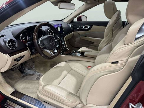 Used 2018 Mercedes-Benz SL 550 image 23
