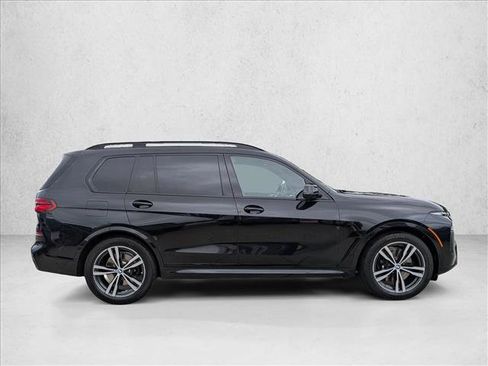Used 2023 BMW X7 xDrive40i w/ Executive Package AWD/4WD image 4