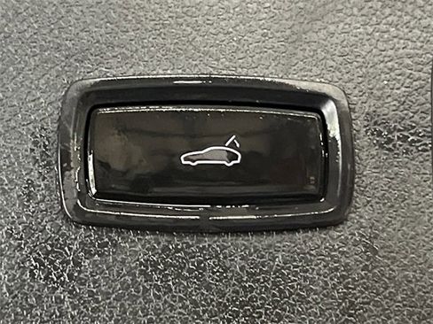 Used 2021 Porsche Macan GTS image 6